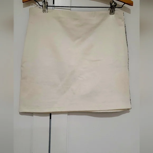 Gianni Bini Sequin Embellished Mini Skirt - Black and Silver | Size Small - Picture 3 of 6